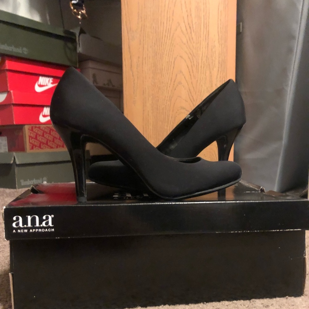 A.N.A Edie Pump Black
